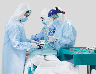 {alt} **Chefarzt im Gespr&auml;ch mit der Klinikleitung**